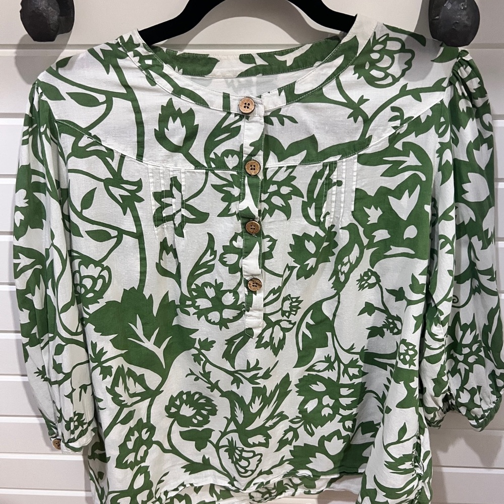GAP Green and White Floral Blouse